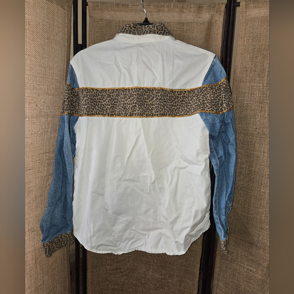 Women's Y2K Vintage Leopard Denim Button-Up Shirt Size 9/10 - Picture 10 of 10